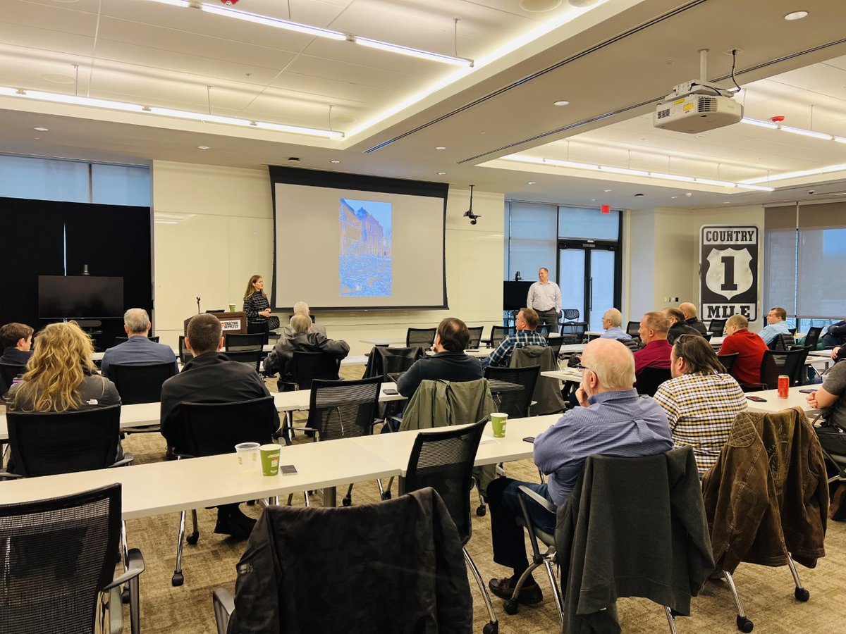 #FBINashville Resident Agency spoke @TractorSupply to InfraGard Middle Tennessee about the bombing that occurred on December 25, 2020, in downtown Nashville, Tennessee.

Learn more about InfraGard Middle Tennessee here: ow.ly/FWQk50M1qGn. @InfraGardNatl