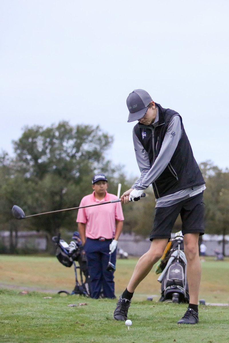 Shoutout to Junior Robert Carollo! He finished 6th in the Junior Links Tour Fall Championship and 4th in the tour points standings #ClarkTexas