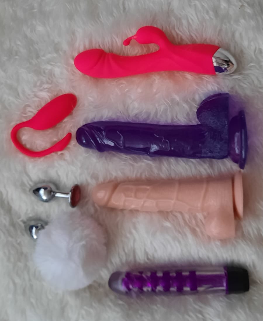 annicherry69's tweet photo. Quieres ver como uso mis juguetitos?? RT y like y sale videito @rinconcornudo @pervertido_vip 
#lunesdemorboyprovocación #threesome #trios #nsfw #Trending https://t.co/c1DSZ0jLEK