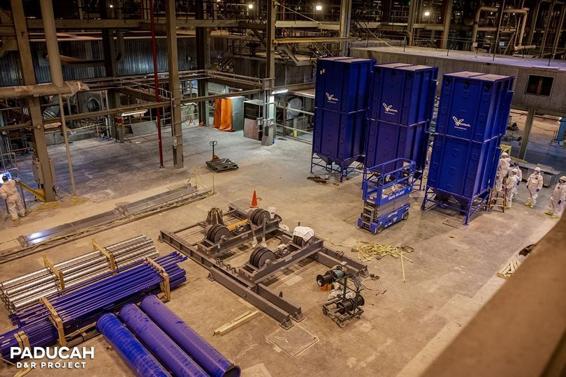 EMcleanup's tweet photo. Check out this dust collection system at EM's Paducah Site--the installation is in the material sizing area in Unit 6 Cell 2 of the C-333 Gaseous Diffusion Process Building. #MeetAMachine https://t.co/OJNr6ztAJs
