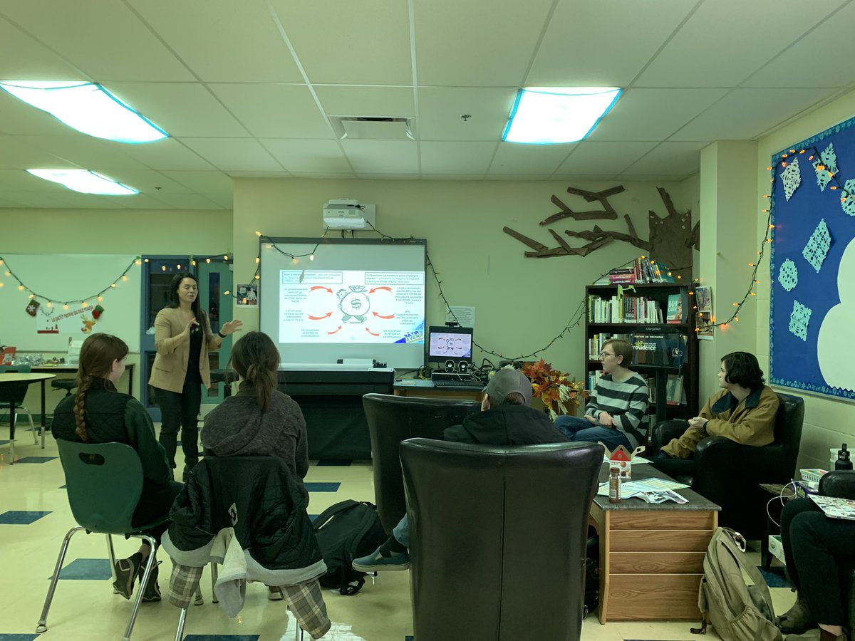 Jeudi dernier, nous avons été accueillis à l'<a href="/ECStDSavio/">École catholique Saint-Dominique-Savio</a> et avons passé une excellente journée avec les élèves de 11e et 12e année pour les aider à planifier leur avenir ! Merci à tout le personnel et aux élèves pour cette merveilleuse expérience ! 
<a href="/JPGagnier/">J</a> <a href="/sylvainleclair/">Sylvain Leclair</a>
