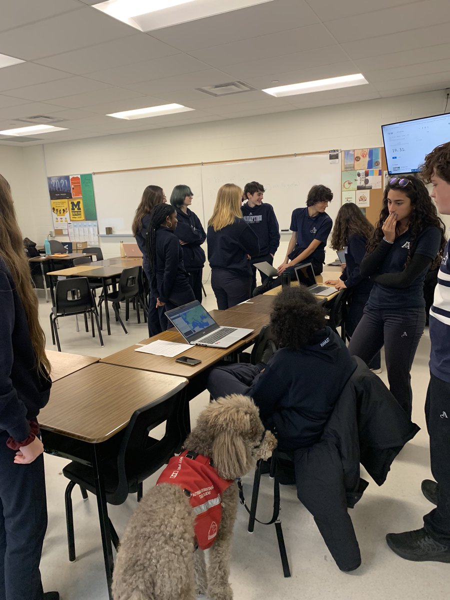 MrsWozniak's tweet photo. CMUN2022 is underway. Our students are participating in an in-house conference to help refine their skills and get them ready for the conferences we are attending and hosting in the new year. @MrInglis10 @Ms_Youshia @ClarkMcdougall @AssumptionAP @AssumptionHCDSB https://t.co/CiVwi6AgOO