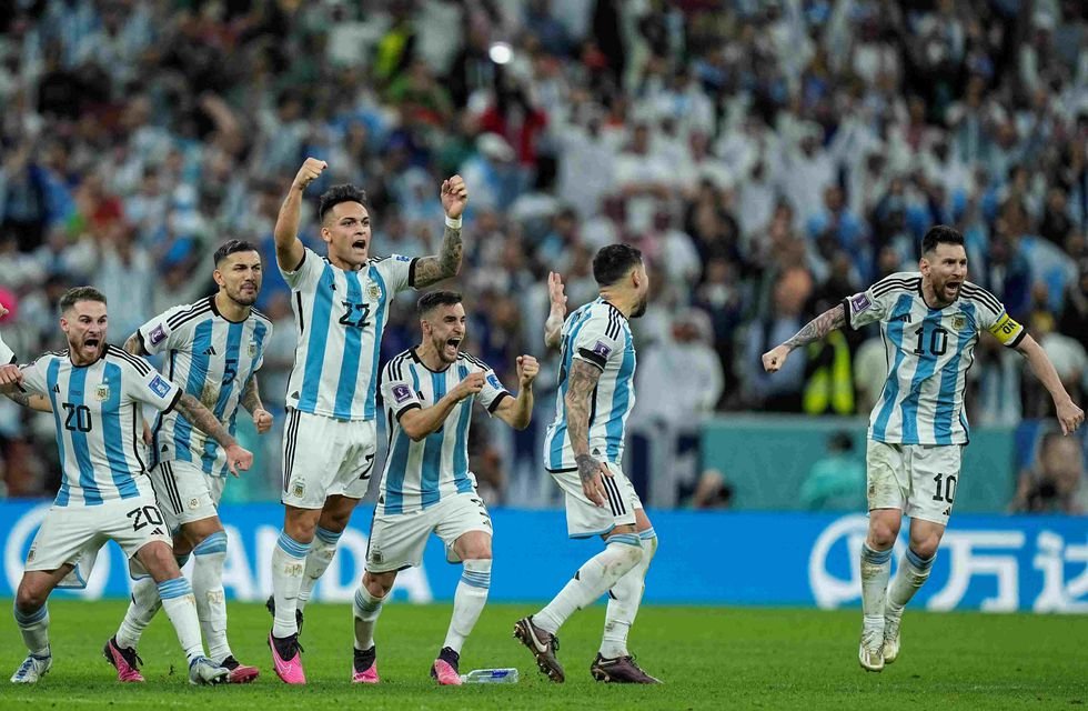 ⚽️ Nos cuenta toda la info deportiva <a href="/natumader/">La Natu del Pueblo 🌈🎙️</a>: mañana vuelve a jugar la #Scaloneta contra Croacia

🇦🇷Traigan puertas que manijas sobran..!