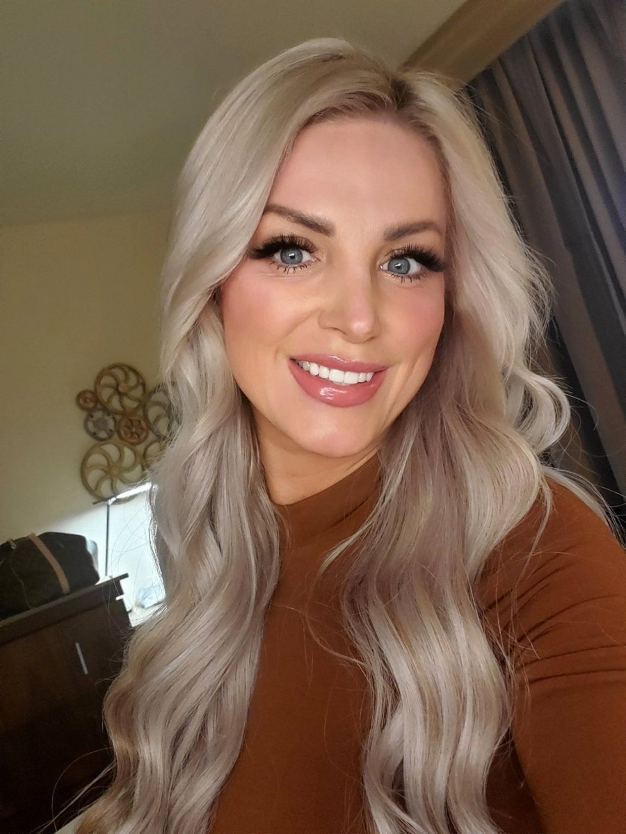 Exclusive Courtney on Twitter "HAPPY 😁"