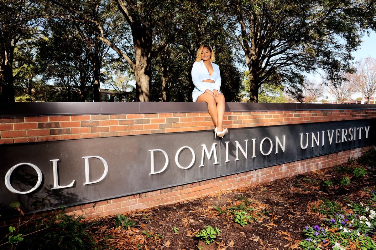 Kayla__Pitts's tweet photo. You heard that? That’s the sound of the price going up 🥳 #ODU #5daystillgraduation https://t.co/uPxVznP8Gp