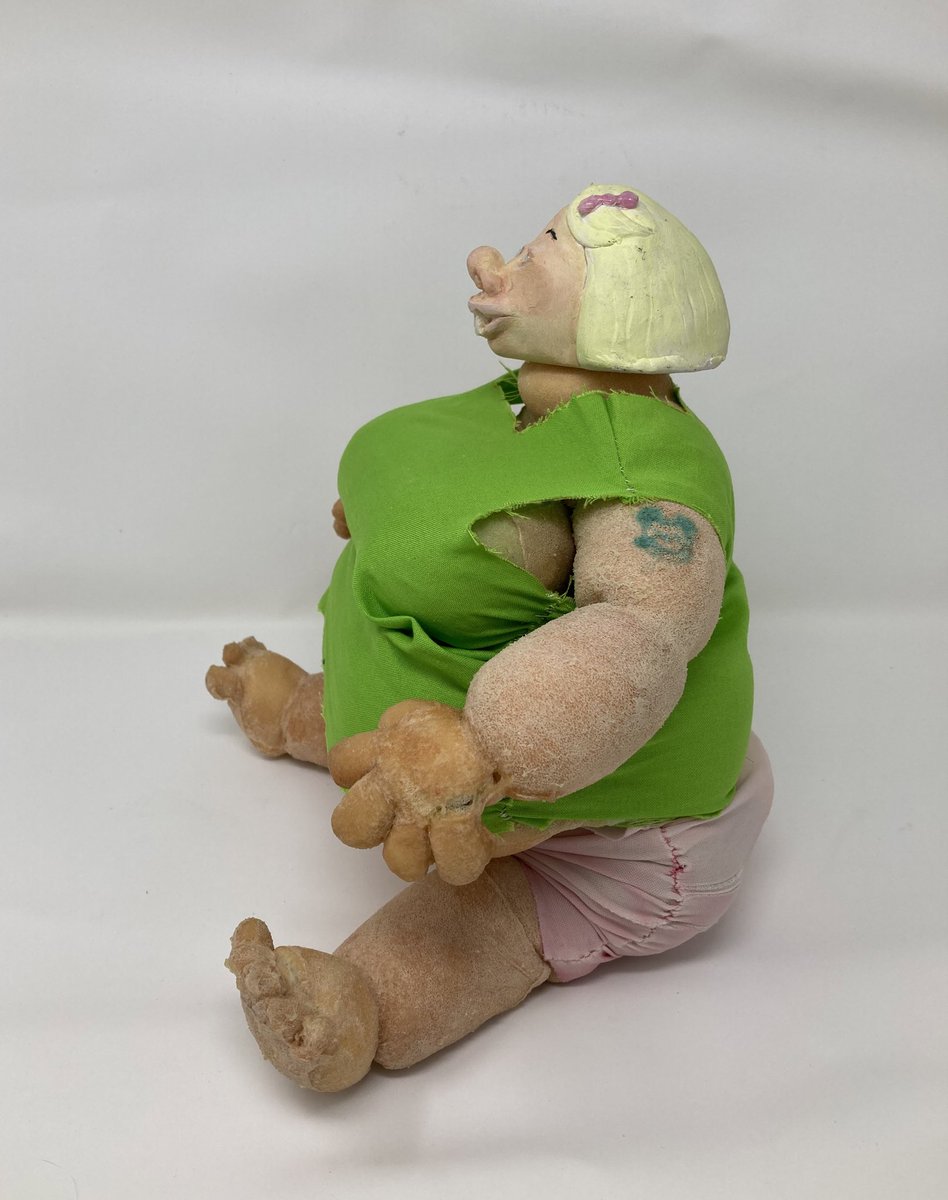 spottdpintobean's tweet photo. My cute little stop motion puppet! Materials used: wire,sculpey, balloon latex, sports wrap, and fabric. #stopmotion #stopmotionpuppet #puppetfabrication https://t.co/HESkDwotGg