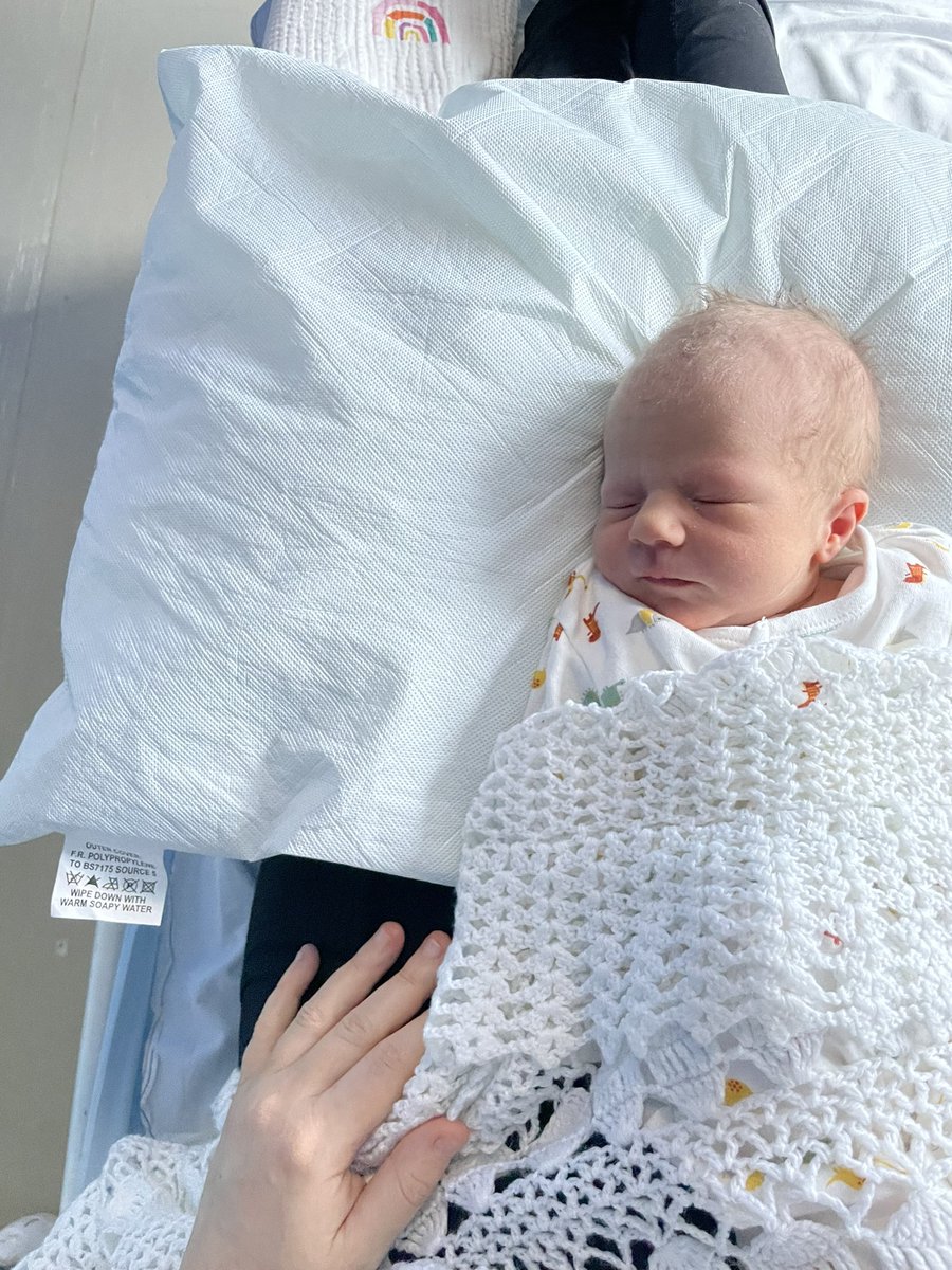 Baby Hurley, 6.65lbs 💙                                          05:15am, 10.12.22