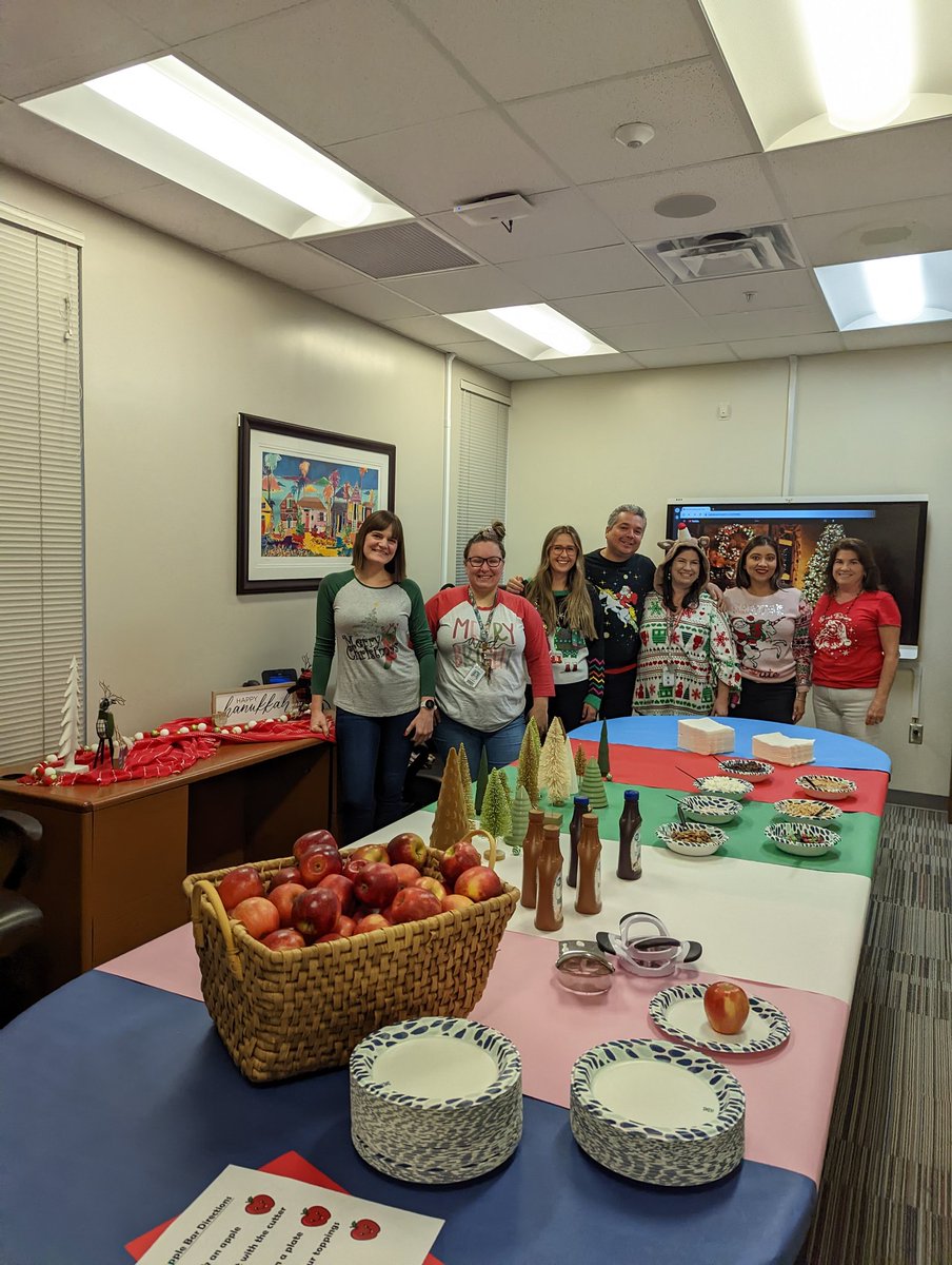 Emily Compton OCPS (@mrscompton_ocps) on Twitter photo Today we started our staff holiday week of celebration with a candy apple bar! So yum! Thank you to my leadership team for helping get this together! More to come this week! <a href="/OcpsEast/">OCPS East</a> <a href="/DrFritzler_OCPS/">Patricia Fritzler, Ed.D.</a> <a href="/AlomaElem/">Aloma Elementary</a> Today we started our staff holiday week of celebration with a candy apple bar! So yum! Thank you to my leadership team for helping get this together! More to come this week! <a href="/OcpsEast/">OCPS East</a> <a href="/DrFritzler_OCPS/">Patricia Fritzler, Ed.D.</a> <a href="/AlomaElem/">Aloma Elementary</a>