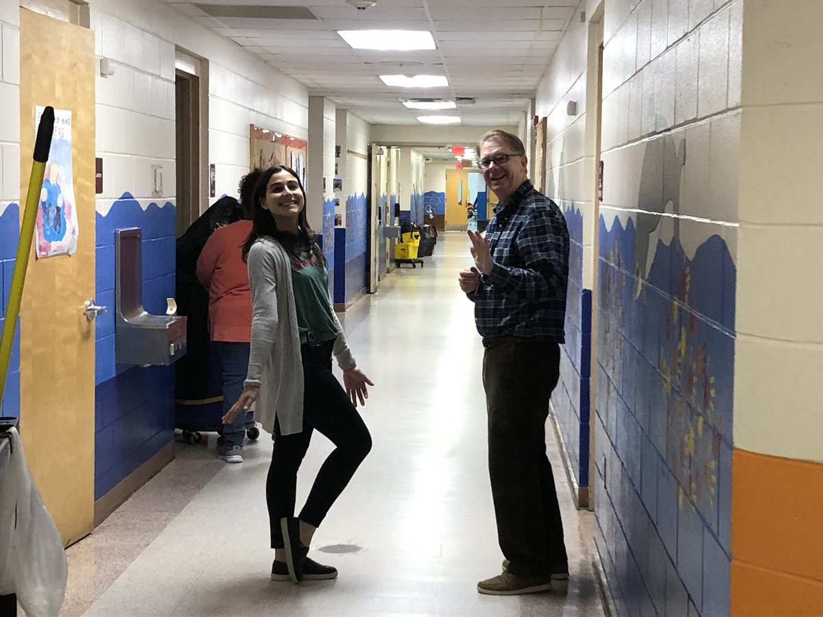OAPrincipal's tweet photo. Lots of Walk and Talk today and some stress relief back stretching! GO DOLPHINS! #choicePD https://t.co/vEfZgYjCaZ
