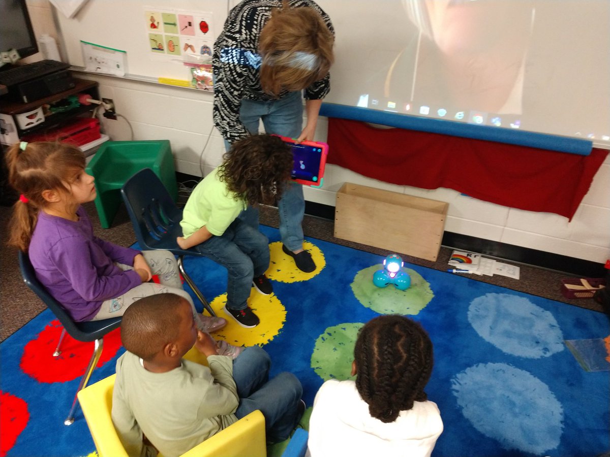 SycamoreES's tweet image. Sycamore ES PK-5 students participated in CS Week by coding in Kodable, Scratch, Scratch Jr., Code.org, and a variety of HourofCode activities to experience the power of coding. PK-1 grade students also coded Botley and Dash robots. 
#GCPSCS4All 
#H…