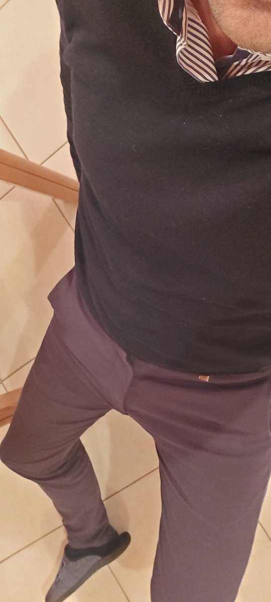 jackblack_gr's tweet photo. Left home at 8:00 in the morning and coming back at 23:00 🙃🙃🙃

#longday #lefthome #earlyinthemorning #camebackhome #15hours #tired #satisfied #timeforashower #timetogotobed https://t.co/koV01tsdr5