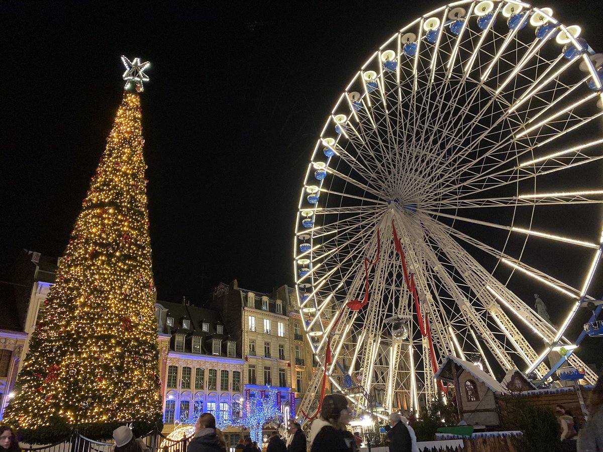 MsJohnsonMFL's tweet photo. Christmas market trip! 🎄 https://t.co/gtzKHIF6y0