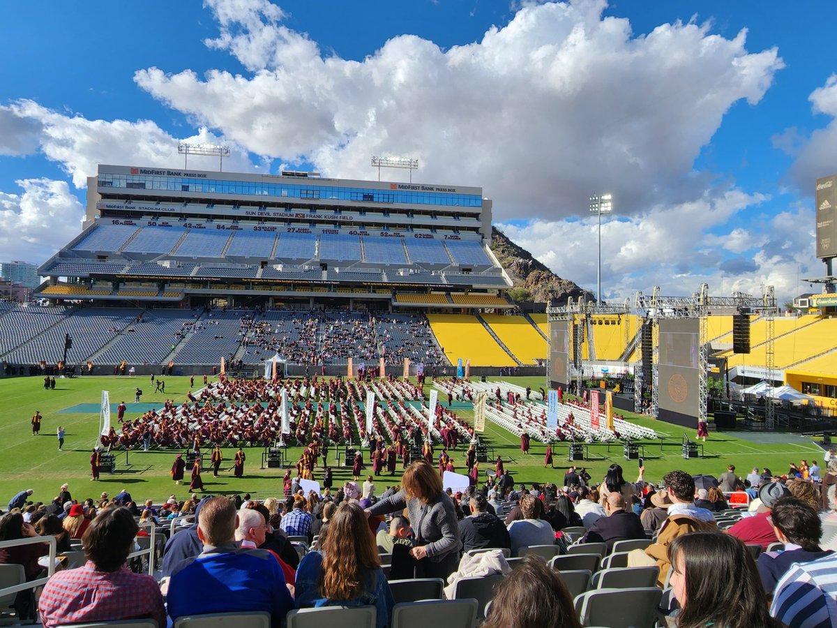 TWise715's tweet photo. Getting Katy graduated! Couldn't ask for a prettier day in Tempe.

#ASUgrad https://t.co/cjhrdhIGf8