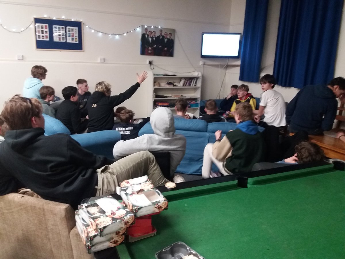 CollPatchells's tweet image. Great House Christmas quiz, thanks to the Prefects!