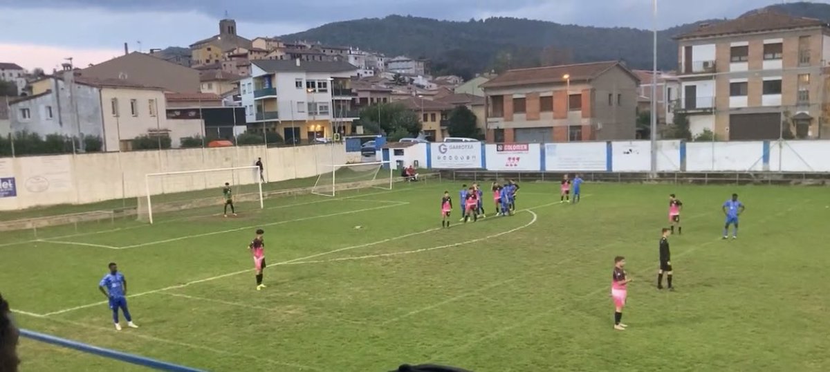 Ursai Ràdio la Vall (@ursailavall) on Twitter photo ♻️ Recupera aquí l'entrevista a Marc Estrada del <a href="/efvb2014/">Club Futbol la Vall d’en Bas</a> parlant del nou camp de gespa artificial de Sant Esteve d'en Bas
🟢 Spotify:
open.spotify.com/episode/1FgU3J…
🟠 Ivoox:
go.ivoox.com/rf/99441291 ♻️ Recupera aquí l'entrevista a Marc Estrada del <a href="/efvb2014/">Club Futbol la Vall d’en Bas</a> parlant del nou camp de gespa artificial de Sant Esteve d'en Bas
🟢 Spotify:
open.spotify.com/episode/1FgU3J…
🟠 Ivoox:
go.ivoox.com/rf/99441291
