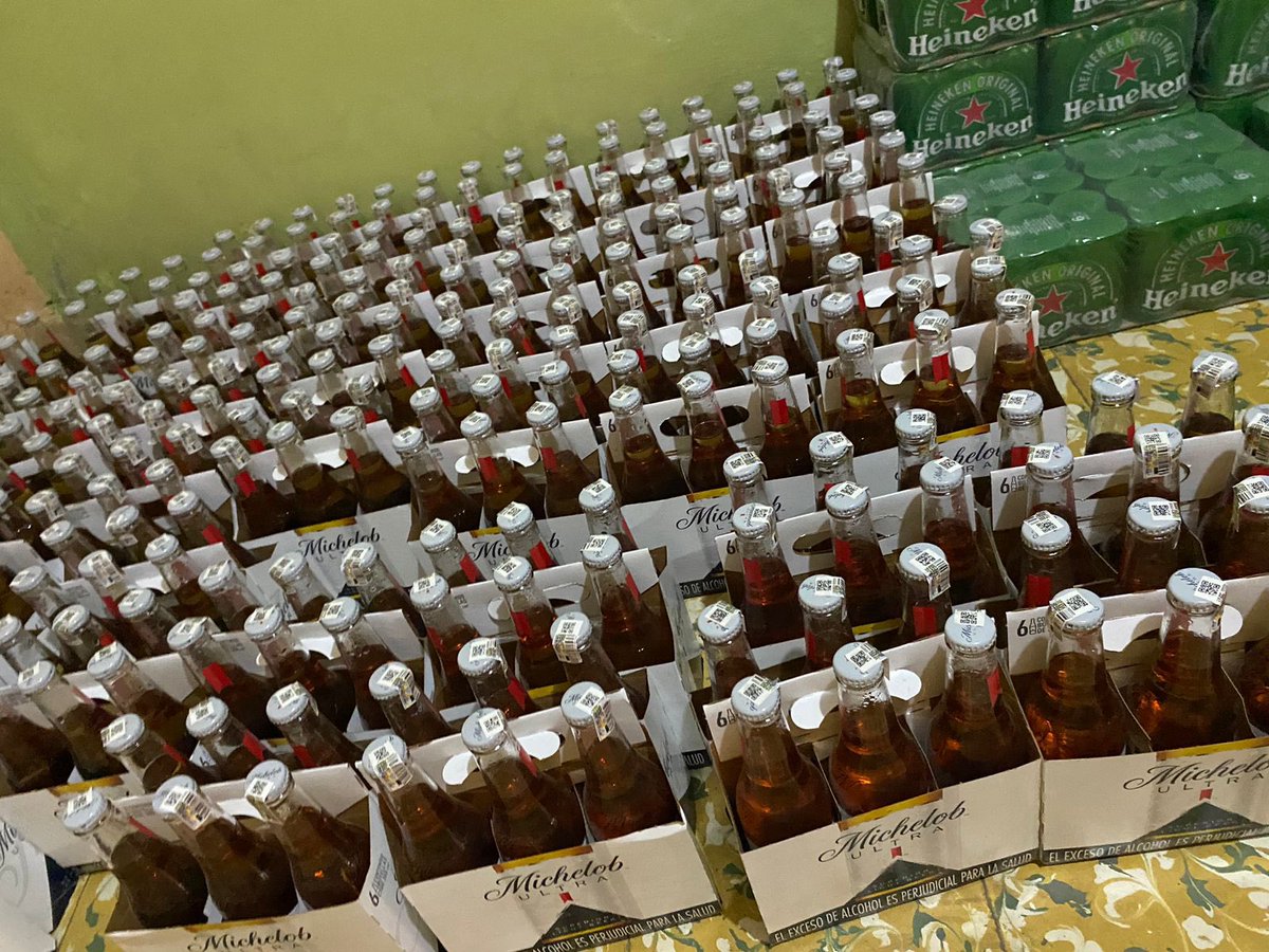 LIHA_1525's tweet photo. Se vende cerveza por paca x24 Und, contamos con gran variedad de marcas disponibles✨🍻🍺

Tenemos gran variedad: poker laton, águila, costeña, Michelob, Budweiser…🍺🍻✨separen con tiempo para este 24 y 31 de diciembre🎄🍻

Domicilios: 3165885268-3162973923 https://t.co/hVXOhMEA14
