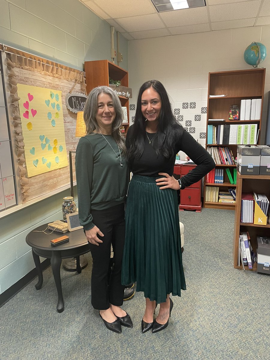 jess_longoria's tweet photo. @AimeeSee and I even became part of an impromptu antonym lesson! @HumbleISD_SFE https://t.co/8ZPG6kahAK