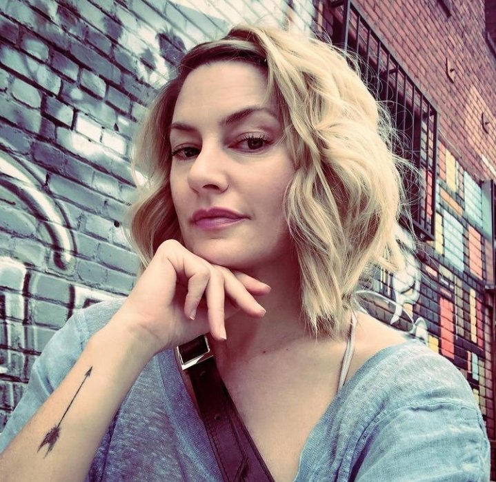anistonxswift_'s tweet photo. happy birthday to this amazing,gorgeous,funny and talented woman! @madchenamick I wish u the best,thanks for everything ❤❤ https://t.co/bY2FmUR9KH