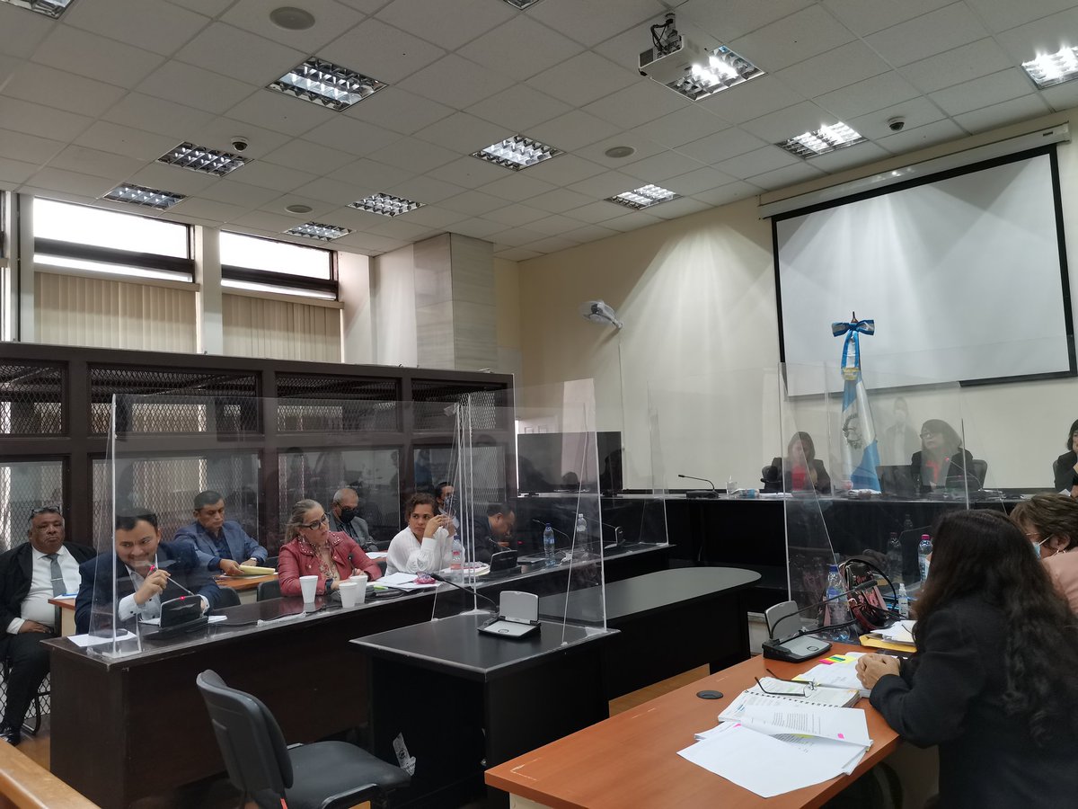ssolorzano_PL's tweet photo. El Tribunal de Mayor Riesgo "B" reanudará la audiencia de reparación digna por el caso La Línea, para mañana martes 13 de diciembre. https://t.co/FSco7eFD8Z