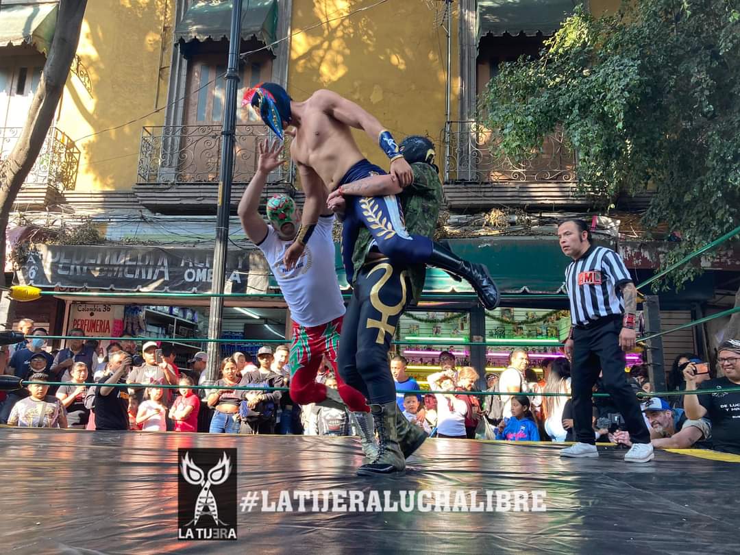 LaTijeraLucha's tweet photo. En una batalla campal,el vencedor de la #CopaComerciantesGuadalupanos es #Gannicus,con un buen cierre de año,logra derrotar a #Demasiado🆚️ #CocoNegroJr 🆚 #ReyPatriota ️🆚#BabyClown ️🆚#NightFuri ️🆚#BlueWin 🆚 #OsirisKing ️🆚#UzumakiOtai ️🆚 #BlackTerrorJr ️🆚️ #RaZhata https://t.co/jbzSh6qz8P