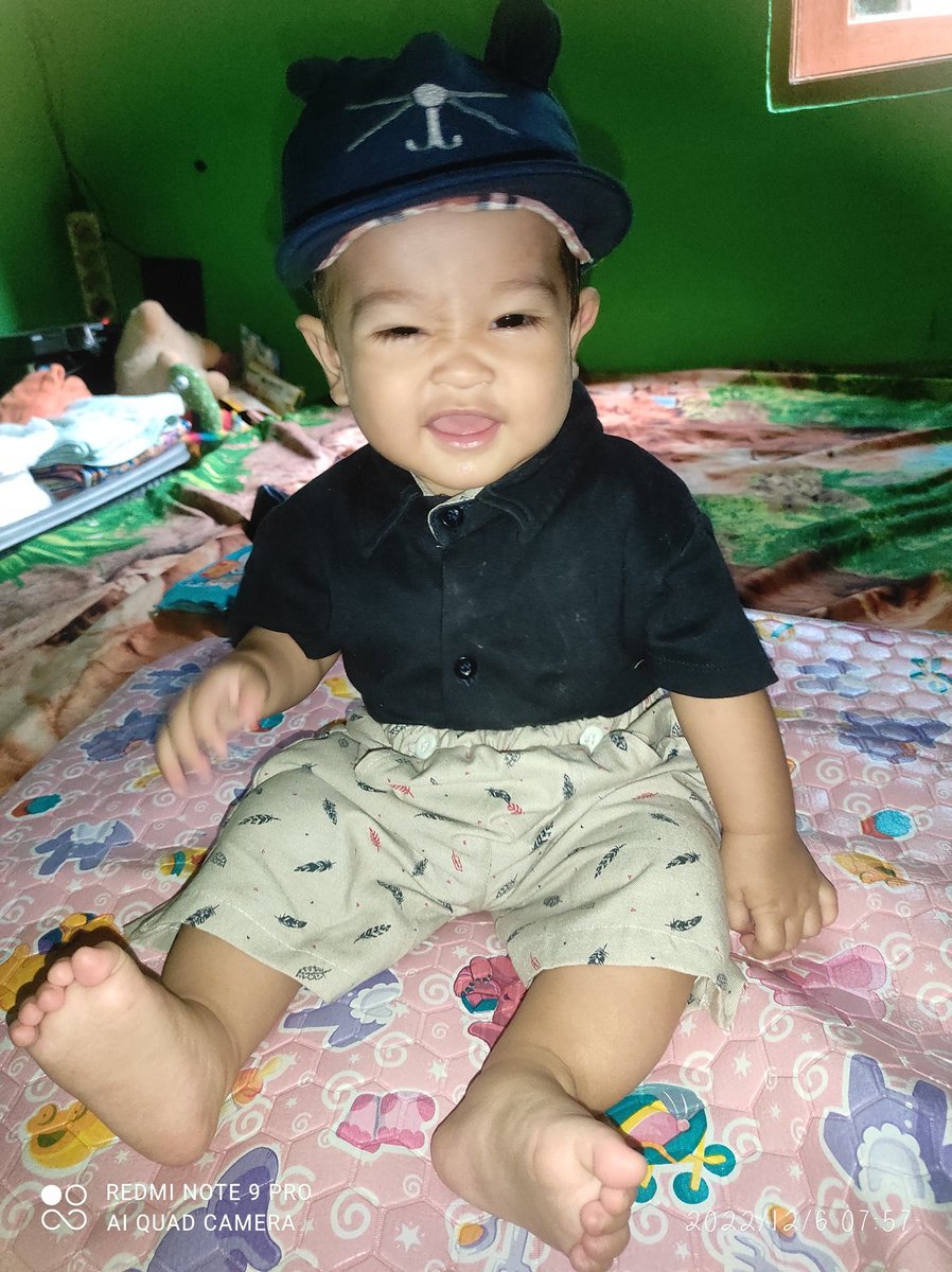 Hello ... kenalin aku baby gemeZzh yang sedikit lgi udah mau 9 bulan 🤭🤭