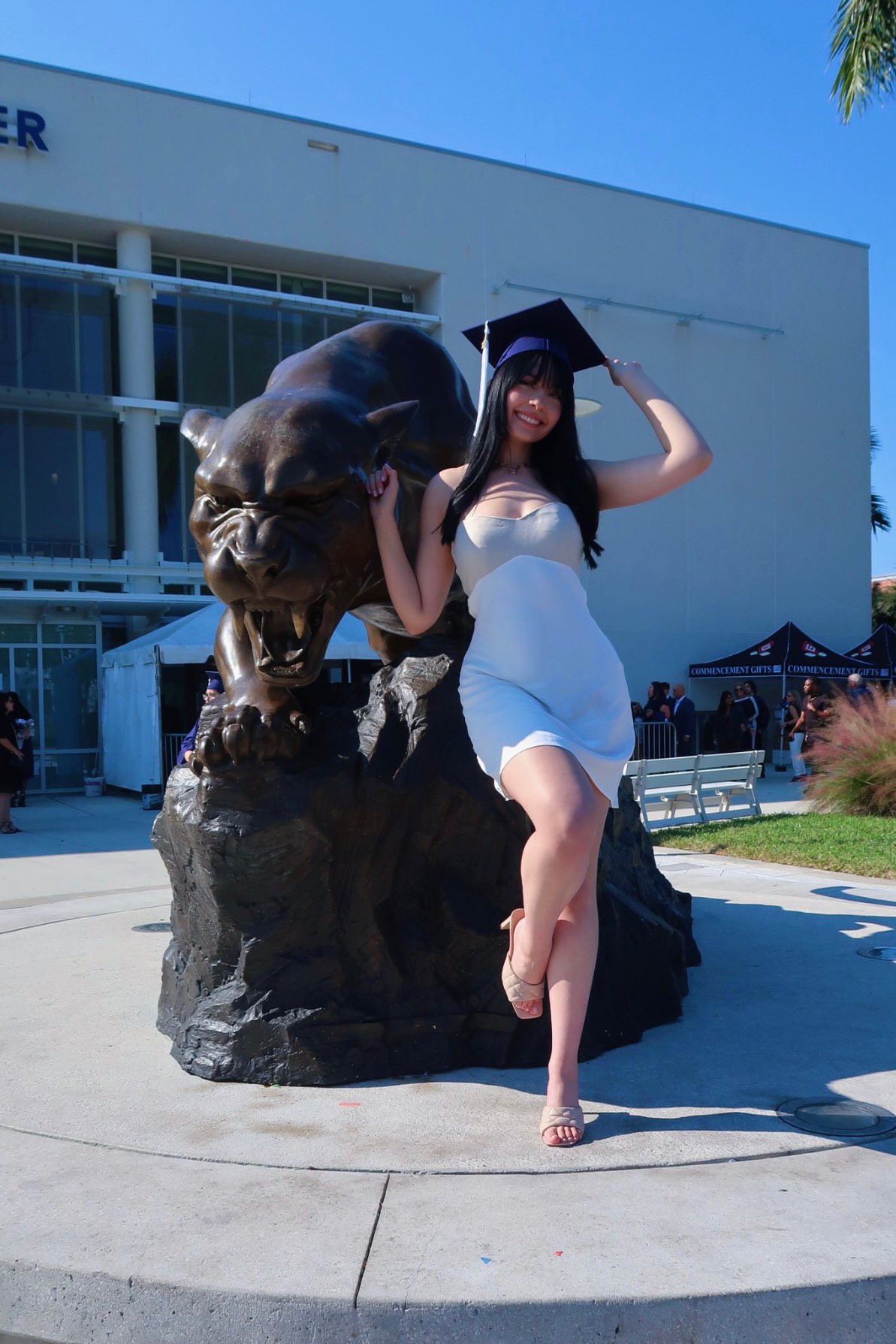 I attempted to take my own life days before my high-school graduation. Now, I am graduated cum laude with a bachelors degree from one of the countries top public universities. https://t.co/XTvxnyE78g