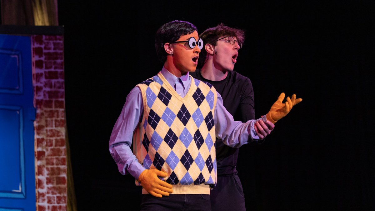 WoodlandHillsHS's tweet image. Congratulations to the cast and crew of Avenue Q for an amazing weekend of shows! The show was done by the Woodland Hills High School Performing Arts Class. 

The next show at Woodland Hills is in January as we perform Legally Blonde as our Jr. Musical!

whsd.net/our-district/n…