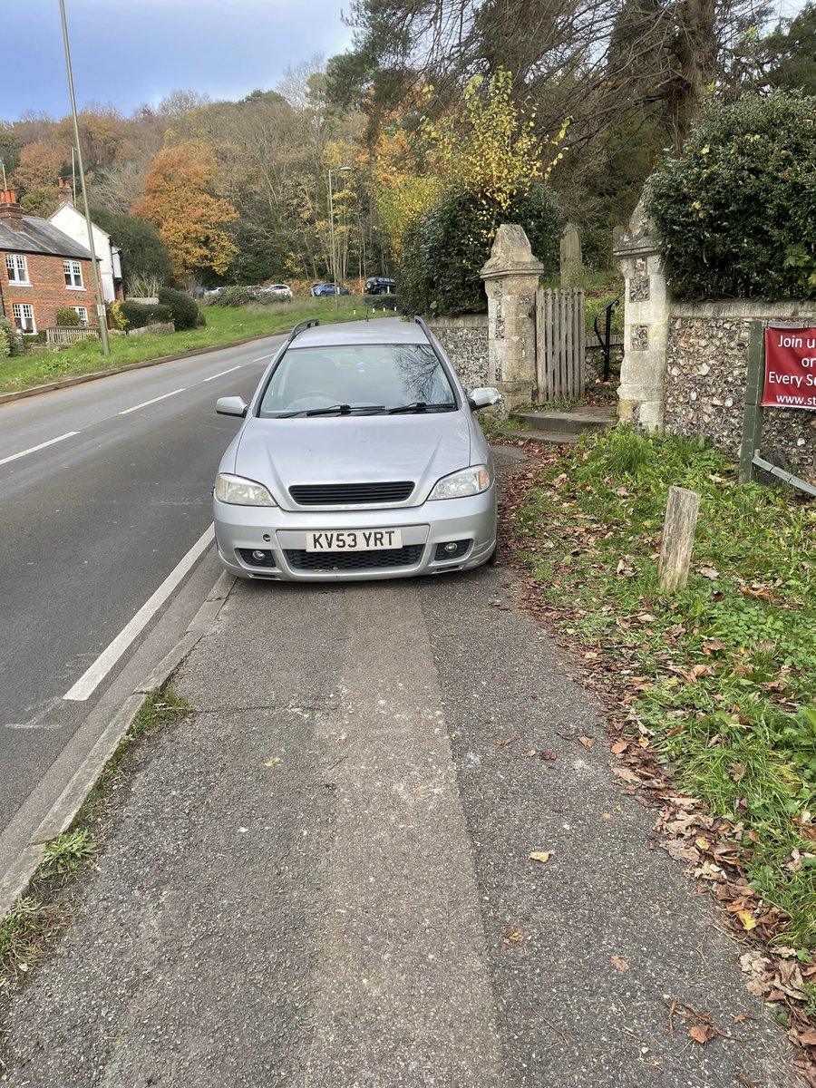thatgingerDr's tweet photo. @iainkernaghan @yourtownreigate @ReigateBeat Yes! This is also a regular occurrence outside St John’s church - lucky I was carrying my toddler rather than using a buggy this time https://t.co/RAnj1bjwyh