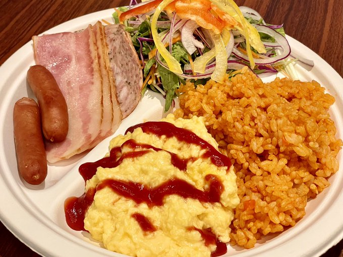 沖縄3日目!
あさごはん!
今日はもりもりよー 