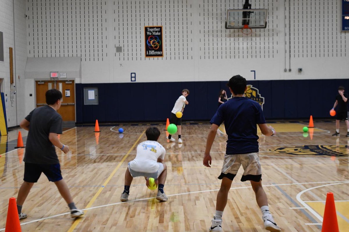 We had quite the dodgeball tournament on Friday and we can’t wait until the Finals next week! #eymsstuco #eyms #leadingtotheedges #GD2BAK #eymswinterdance  #eymswinterdodgeballtournament