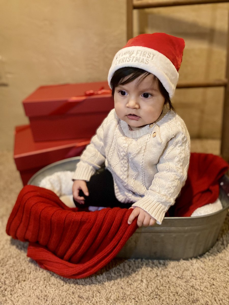 NancyMercado000's tweet photo. 🎅🏼🎄 https://t.co/fXxI3xOtta