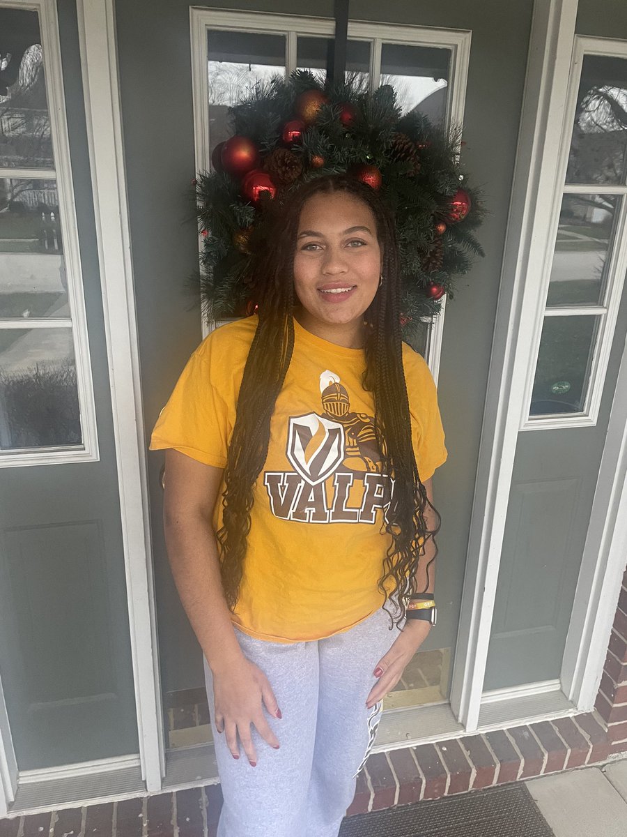 WascoDiamonds's tweet photo. ⚠️Commitment Alert⚠️ @ciciwilson2023 @Wasco18uwm 
has committed to continue her academic and softball careers 
@ValpoSoftball @ValpoU 
Congratulations! 
#anotherdiamondcommits
#wascoproud https://t.co/jXdB6KJZAo