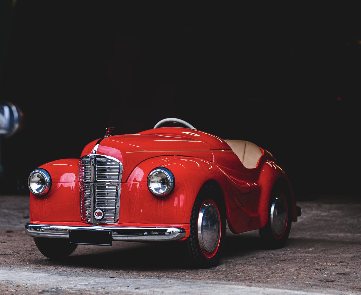 Austin Pedal Cars tweet media