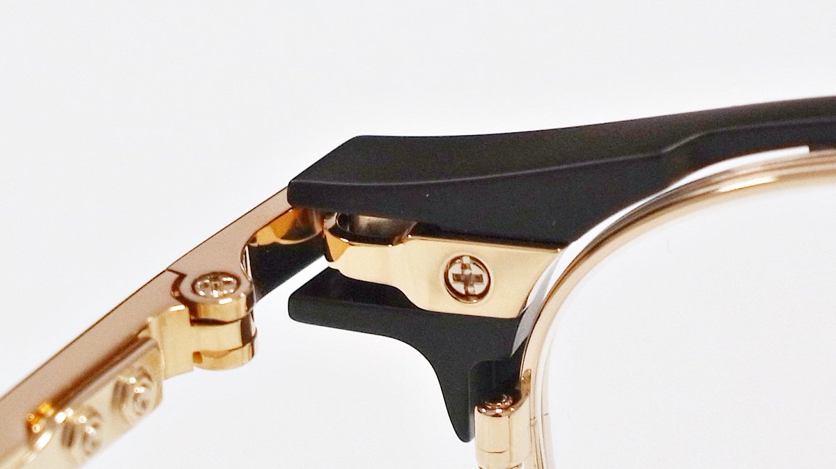 9999byhayashi's tweet photo. 【999.9新作”HIGH-END S-01T Hシリーズ”】 
#フォーナインズ #眼鏡 #メガネ #新作 #ハイエンド #S01TH #S02TH
写真続けて投稿します。
https://t.co/0staDTuoTg
#山口県 #防府市 #ハヤシメガネ #フォーナインズ専門店 常時1000本以上在庫！
ただ今新作入荷中！＆2スタイルポーチプレゼント中！ https://t.co/0RYiZszEAL