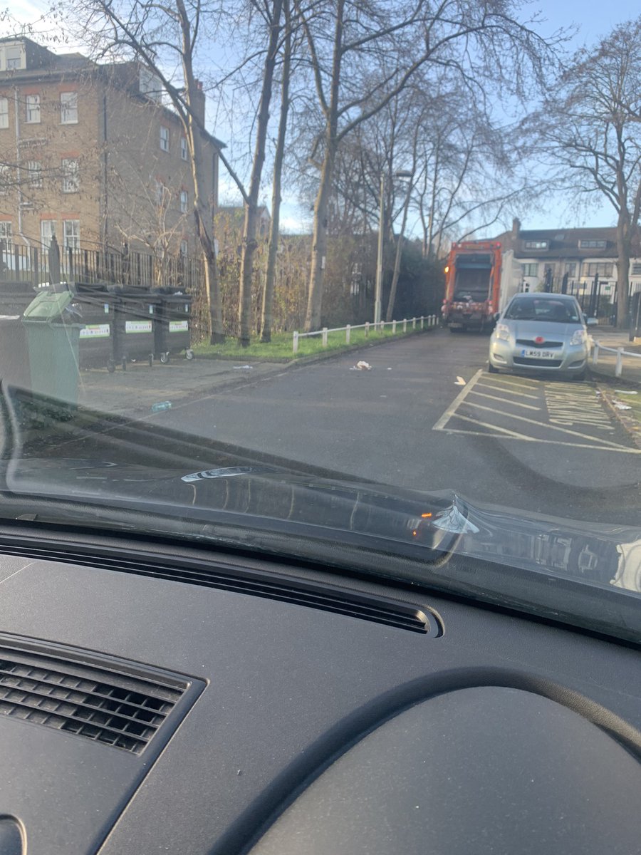 benpt100's tweet photo. @CamdenCouncil just watched your bin men empty recycling and leave rubbish all over the road. Reoccurring theme on dunboyne road and surrounding area. Lazy and Unhygienic. https://t.co/QcEx7wSOt3