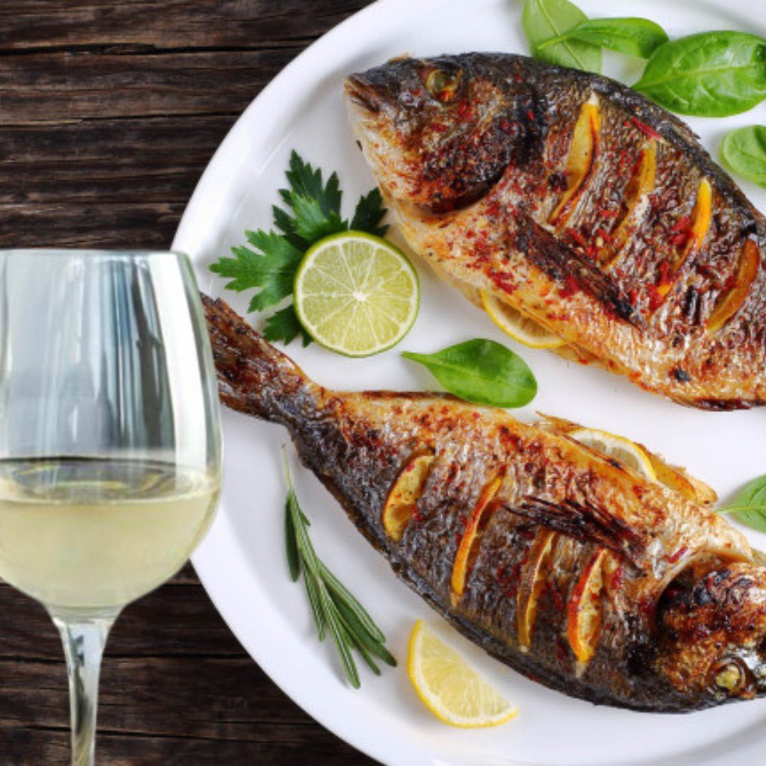 🥂💫Menù del 31 già pronto, perfettamente curato in ogni minimo dettaglio ma manca la scelta perfetta per una tavola importante come quella dell’ultimo giorno dell’anno? Con pietanze a base di pesce e a tutto pasto, un Trebbiano Spoletino!

#consorziotutelavinimontefalco