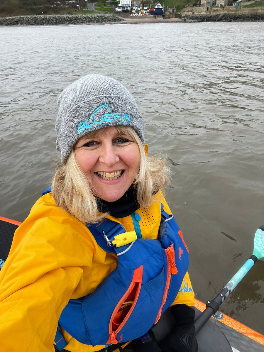 Healthyhappy50's tweet photo. Top tips for winter #SUP! Dress for the water temperature, pump up your board manually to get your body ready &amp; a vest style buoyancy aid like this is an extra warm layer &amp; has pockets for your phone. Lovely little pootle on the sea. #SUPGB #bluefinsup 

https://t.co/3Gghyj56Oh https://t.co/iBO39Dfo1c