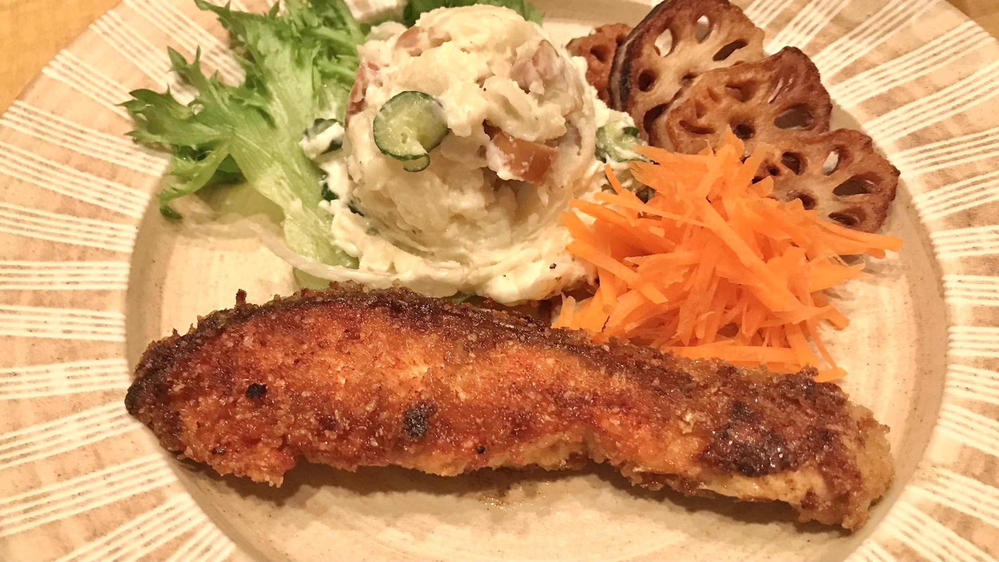 これを作れば間違いなし！？「鮭のサクサクカレー焼き」。