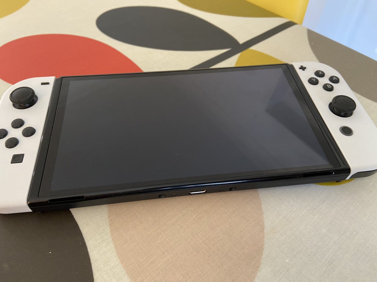 Emma Inch tweet media