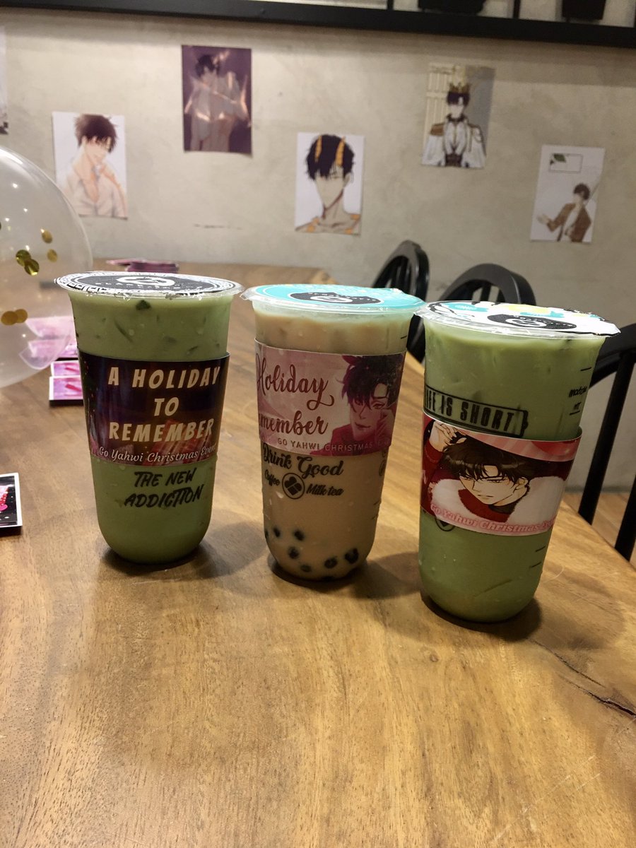 sum_mer_dr_eam's tweet photo. cafe date with Yahwi 🖤💛

@studiozzu 
#AHolidayToRemember 
#ChristmasWithYahwi
#LeadingWithLight 
#기억에남는휴일 
#야휘와함께하는크리스마스
#야휘 https://t.co/pyGcAEaFtl