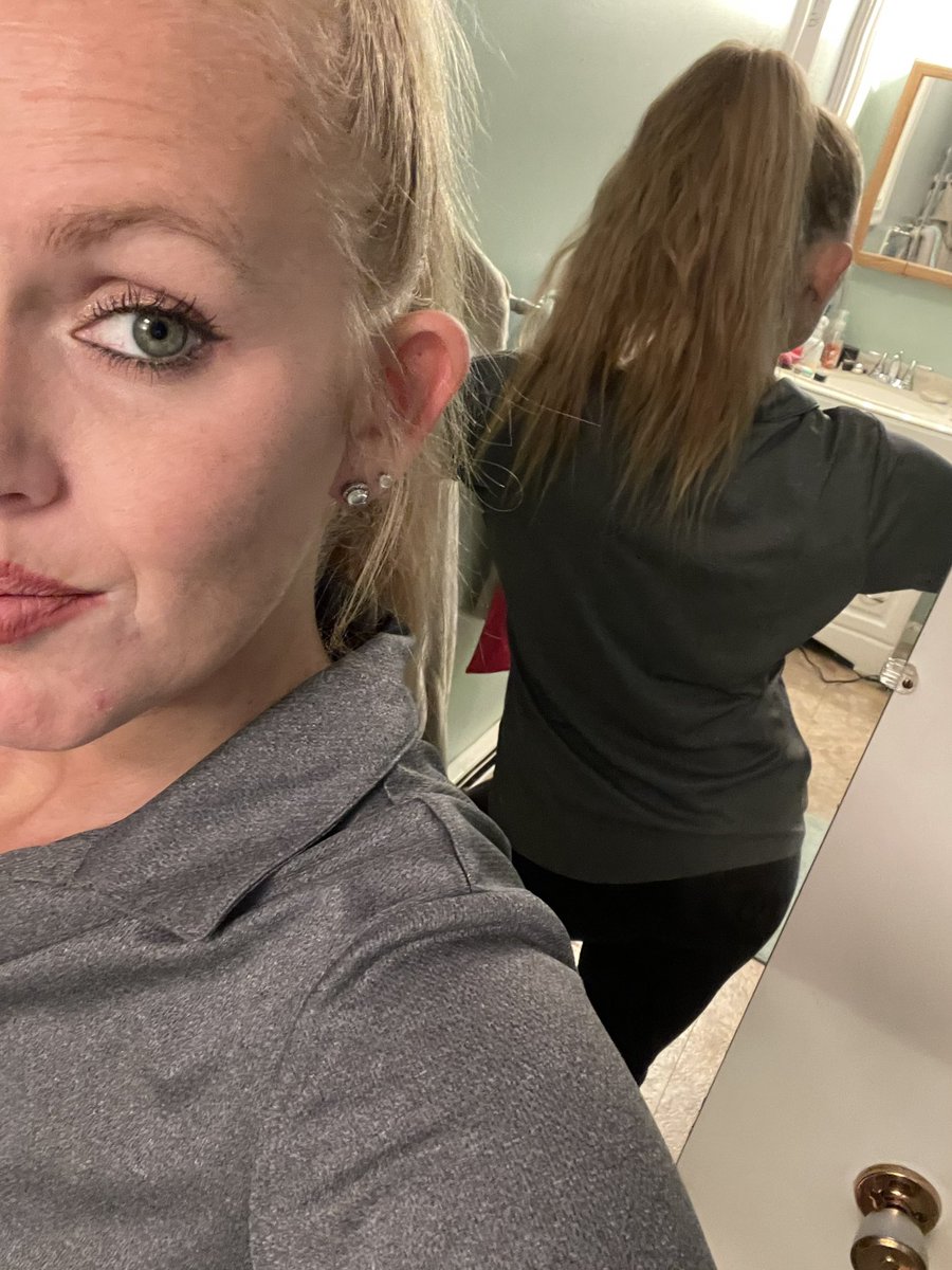 SquirtingAutumn's tweet photo. 👩💼From collared shirts and black pants boss and mama by day……… to Naked and Queen status by night 👸🏼 #workingmoms #onlyfansbabe #onlyfans #worknowplaylater https://t.co/gdtz9ODhNA