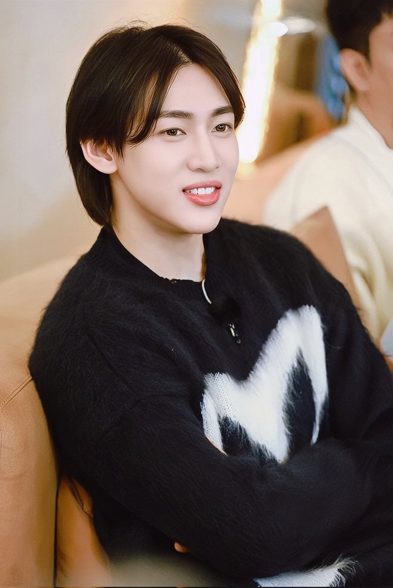 Love you BamBam 💜
I like  #SlowMo, #WhoAreYou and #WheelsUp by #BamBam <a href="/BamBam1A/">BamBam</a> @BAMBAMxABYSS, and it always has a great melody in my ears.