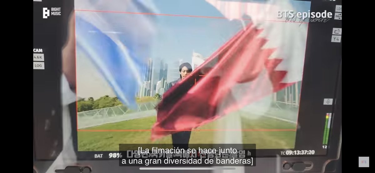 magaliayl's tweet photo. Buen día yo no supero esto me encanta ver a jungkook con la bandera de argentina MI PAÍS MI PAÍS campeones del mundo por cierto https://t.co/Qdp802Nad4