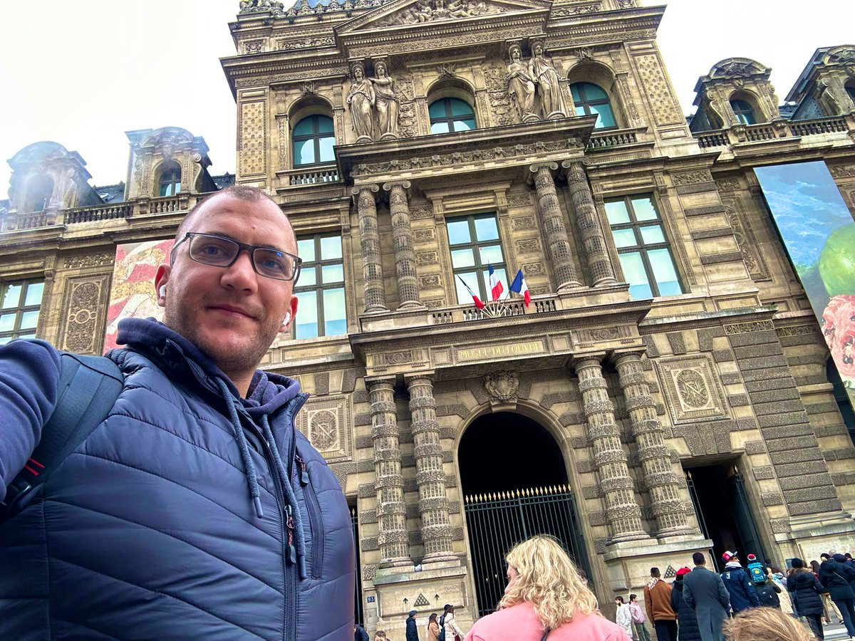 Moexba's tweet photo. #LouvrePyramids #France #Paris #Louvre
Bonjour fam 🇫🇷 https://t.co/IpnetMkFUX