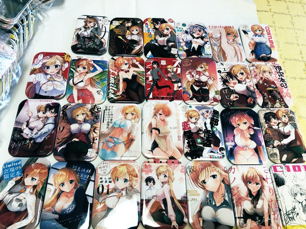 「缶バッジ!!かわいいんですよほんとに……あたりにはサイン入ってます&フルセットな」|あららぎ💌夏コミ日曜/西め38ab✨一式さん5巻発売中🌟のイラスト