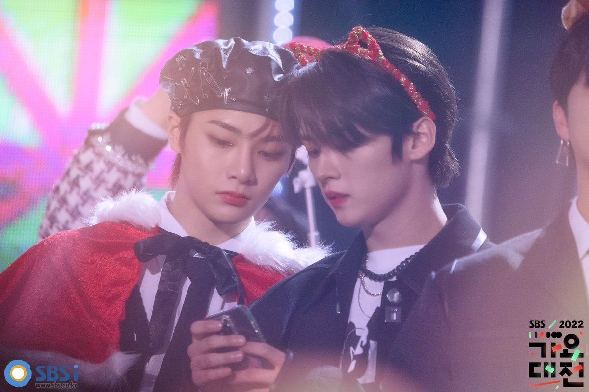 jeongho loops (@jeongholoops) on Twitter photo 