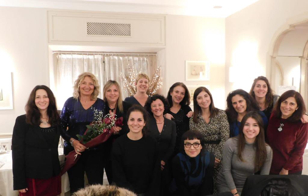 Quest’anno la nostra cena natalizia è stata più speciale del solito. 🌟 
Abbiamo salutato Tiziana con il nostro caloroso affetto, ringraziandola per tutto quello che ha fatto per far diventare la Dilit quello che è oggi. 
Ti saremo sempre grate/i. ❤️