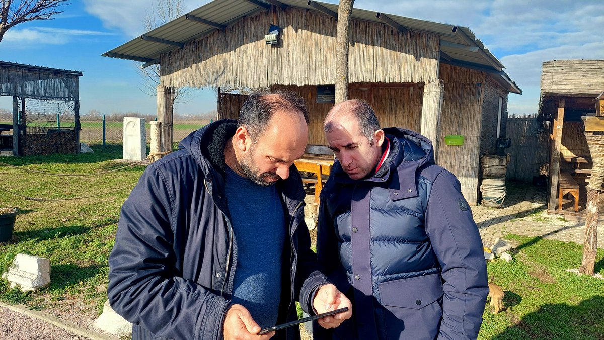 Rektori, prof. dr. Qerim Qerimi, së bashku me profesorët e Departamentit të Antropologjisë, prof. ass. dr. Arben Hajdari dhe prof. asoc. dr. Arsim Canolli, ka vizituar parkun arkeologjik “Ulpiana”. 🔗 uni-pr.edu/page.aspx?id=1…