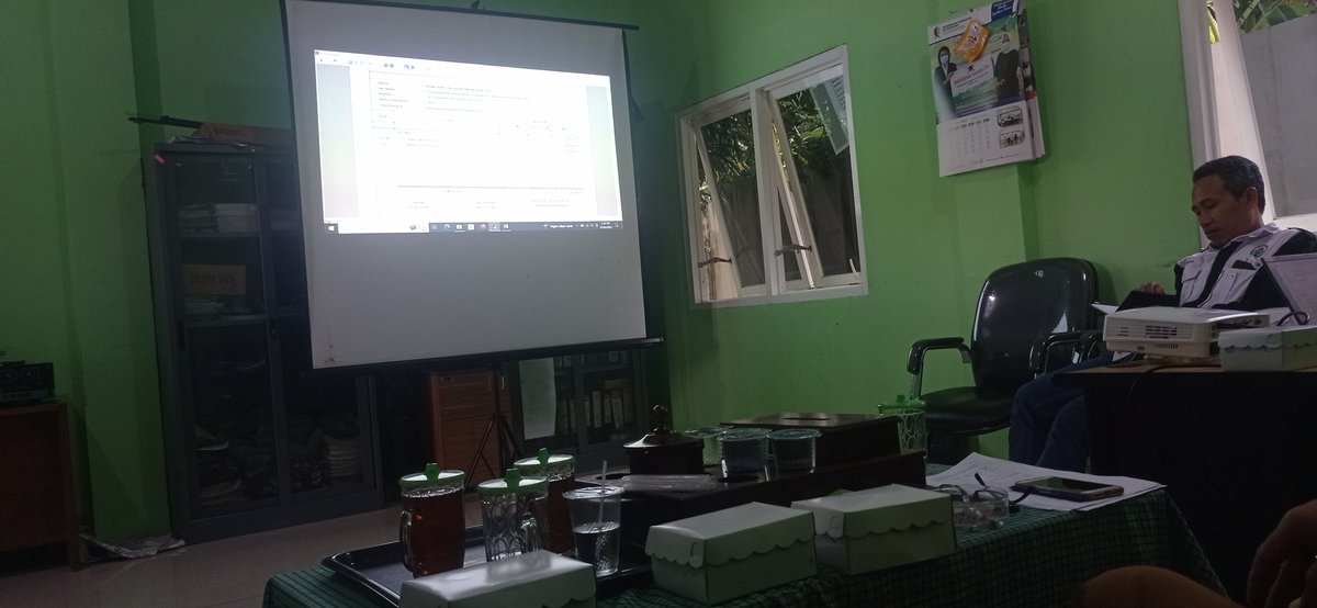 Judule ngeteh wes gak ngopi