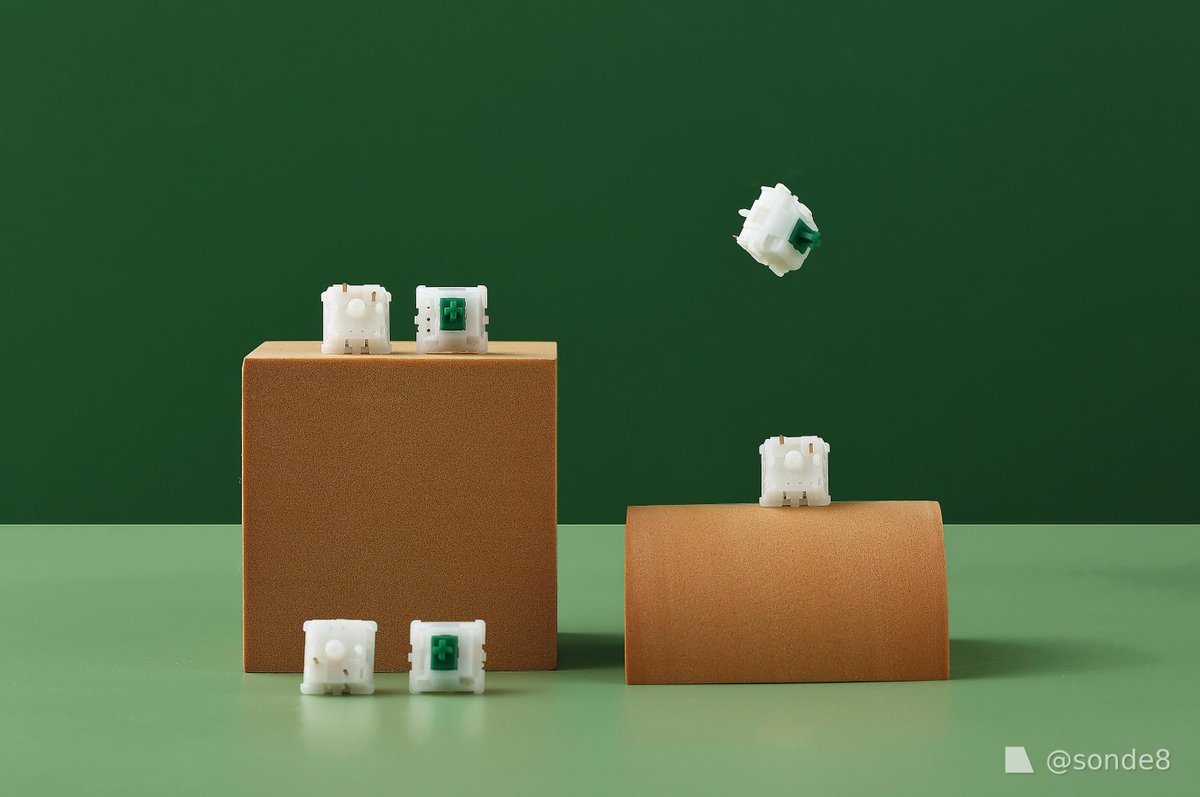 JwkOfficial's tweet photo. With a Chinese white jade and jadeite colour scheme👉the QingLan switch.
#mechanicalkeyboard #keyboard #JWK #JWICK #switch #gamingkeyboard #gaminggear #keyset #keysets https://t.co/l9G8fyAbKJ